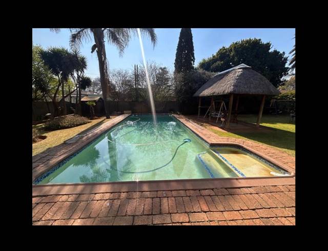 4 bed property to rent in ALLEN GROVE